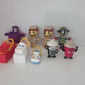 McDonald's Adult Happy Meal, McDonald's Crocs & Wendy's Shake Prize Lot